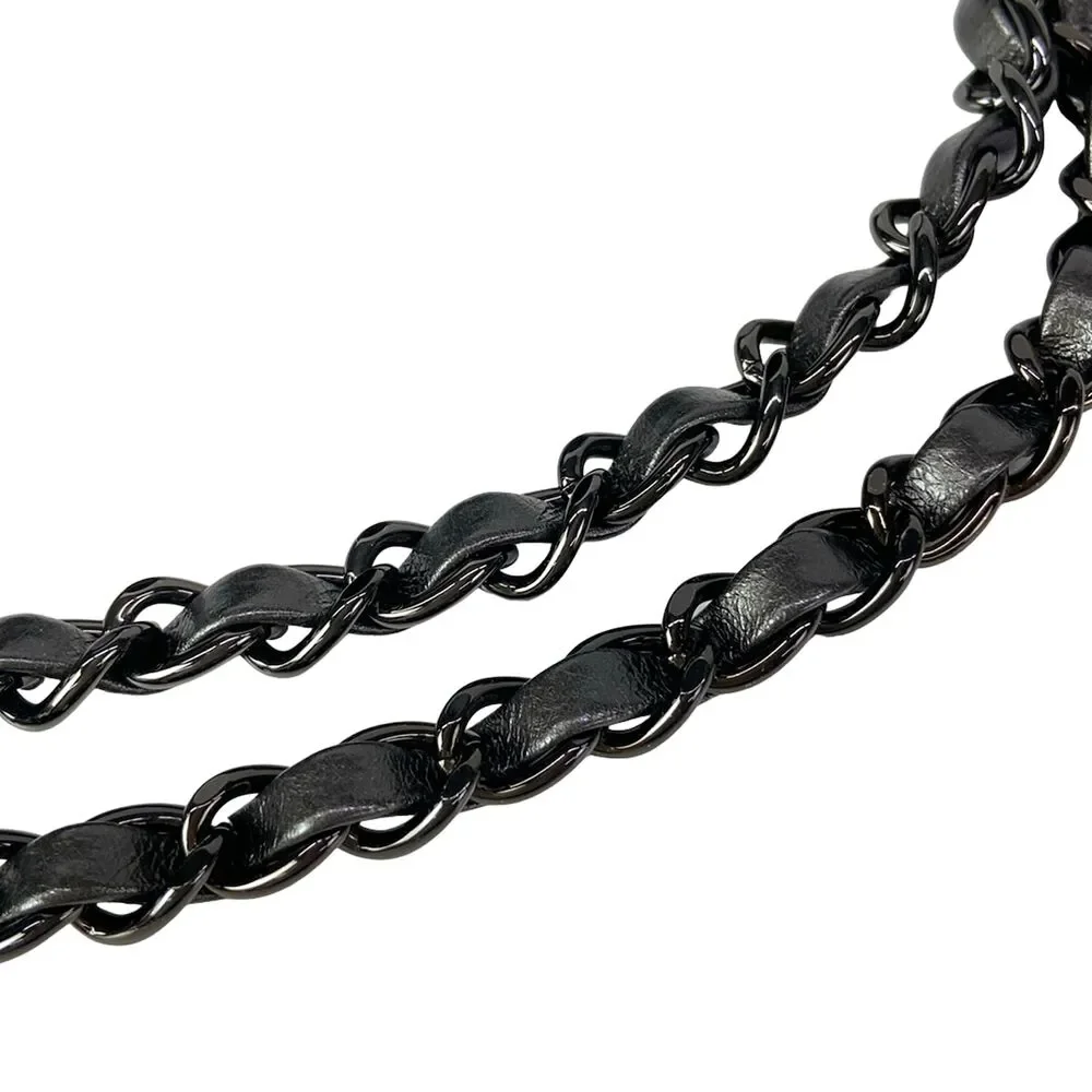 CHANEL chain me